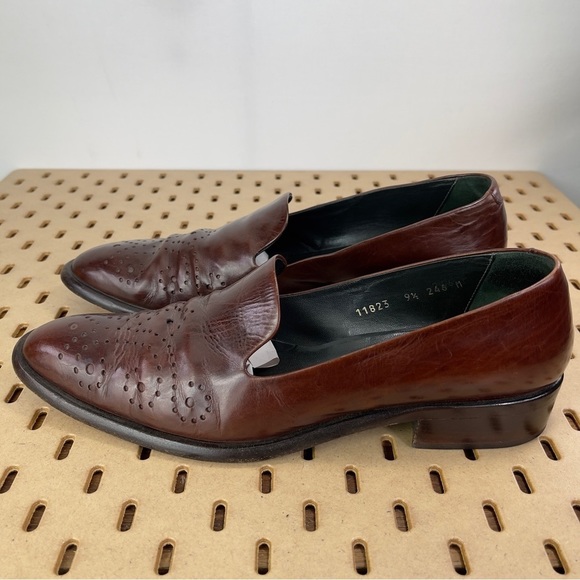 Vintage Joan & David Men’s Calf Leather Medallion Toe Loafer 9.5 in Rubbed Brown - Picture 3 of 9